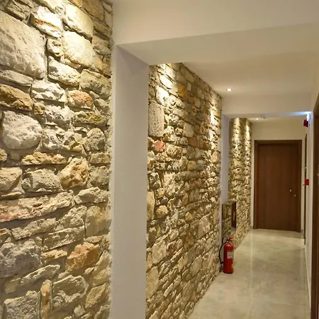 Dioscuri Deluxe Apartments 3*